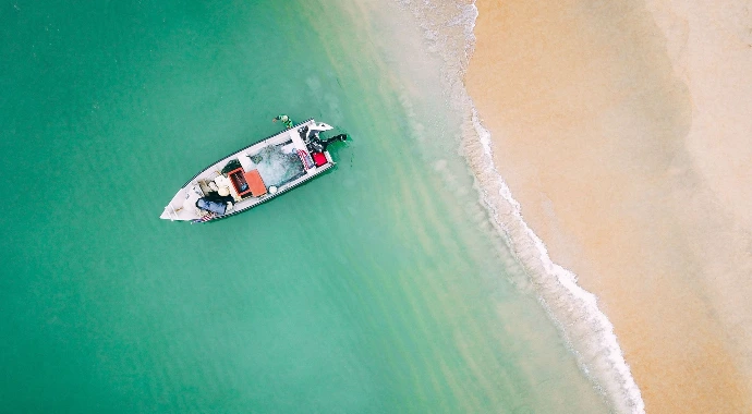 Vue aérienne d'un lagon ou d'un banc de sable des Quirimbas